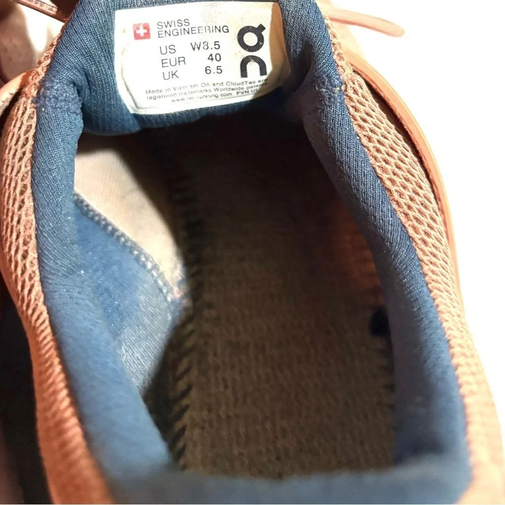Cloudswift size 8.5 On Running Tan Athletic sneakers